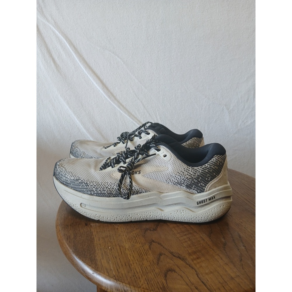 Brooks ghost max 2 womens Size 10 running gym fitness